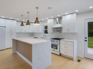 3592 Black Angus Dr, Huntingdon Valley, PA 19006