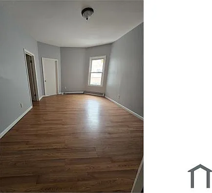 3 bed, $2,200 — Photo 4