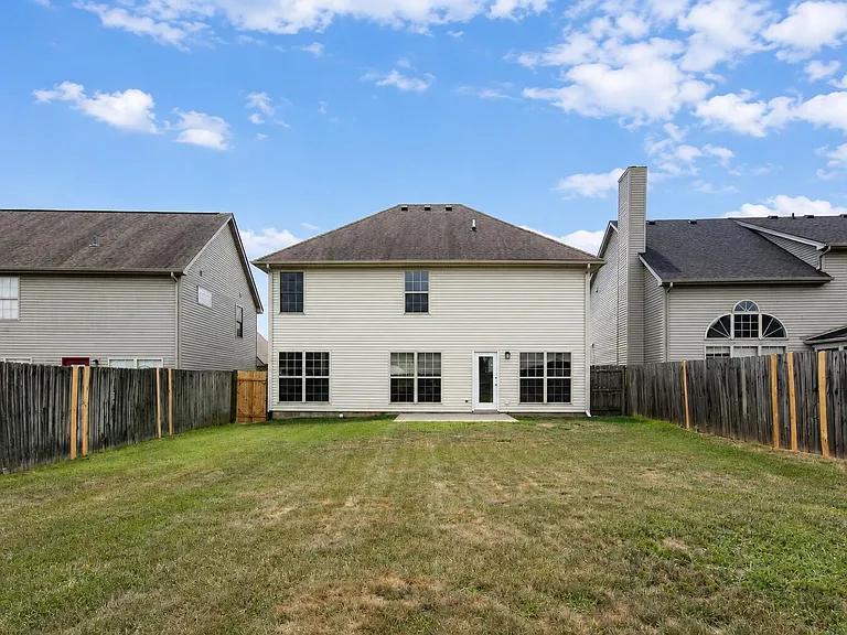 565 Wellington Gardens Dr — Photo 23