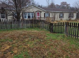 404 NE State Rte E, Adrian, MO 64720