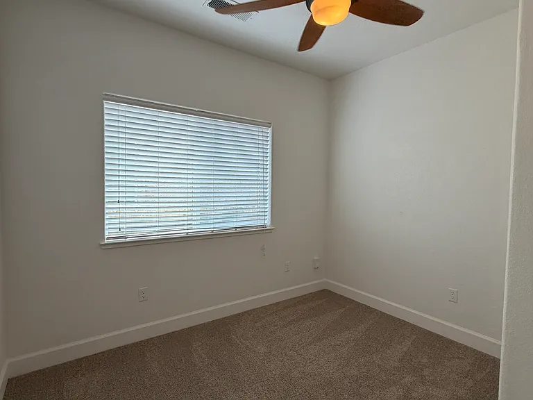 985 Marble Hills Cir — Photo 12