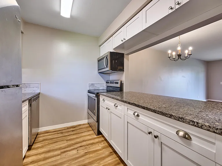 12021 W Greenway Dr — Photo 14