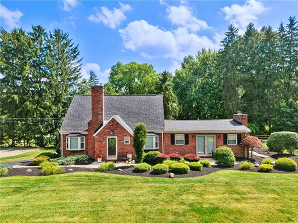 1620 Upper Saint Clair Dr, Pittsburgh, PA 15241