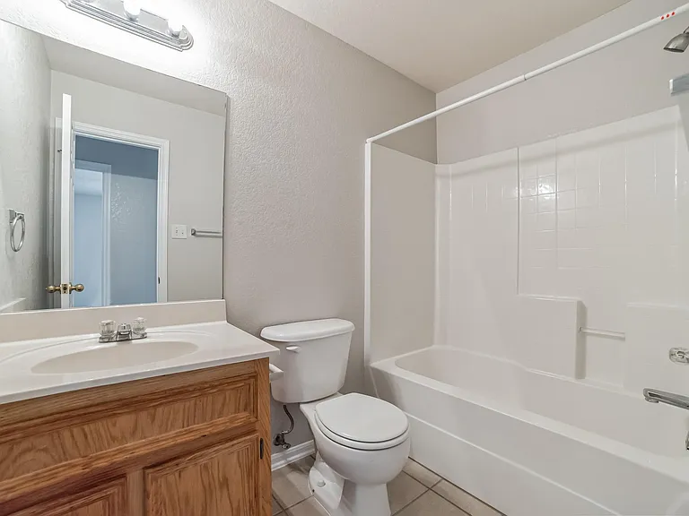 319 Cedar Ridge Dr #B — Photo 17