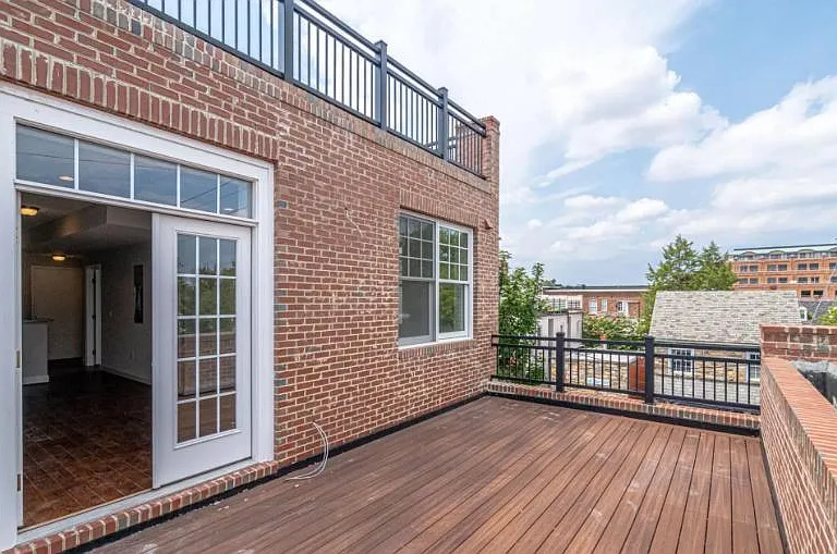 Outdoor Private Patio