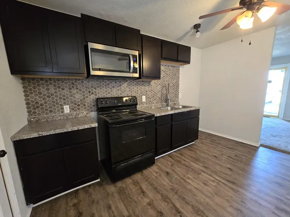 1906 E Colgate St, Lubbock, TX 79403