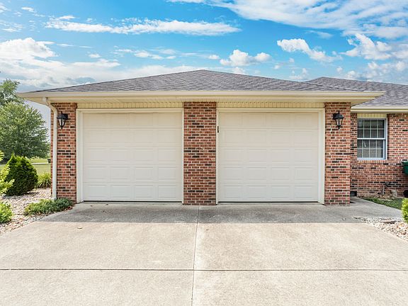 4th image of 3504 E Waterview Dr