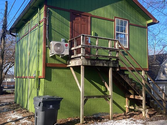 2nd image of 2320 Highland Ave