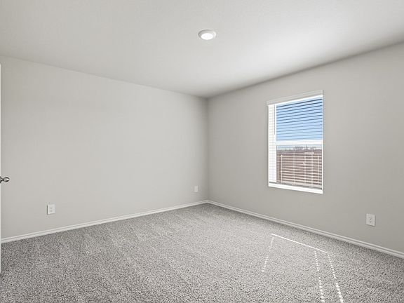 5th image of 4240 Woodhill Bend Dr