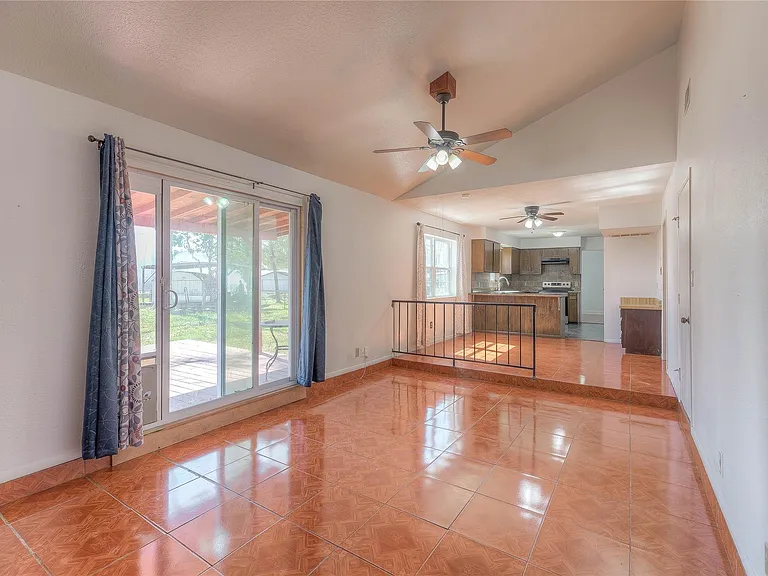25634 Chestnut Ln — Photo 6