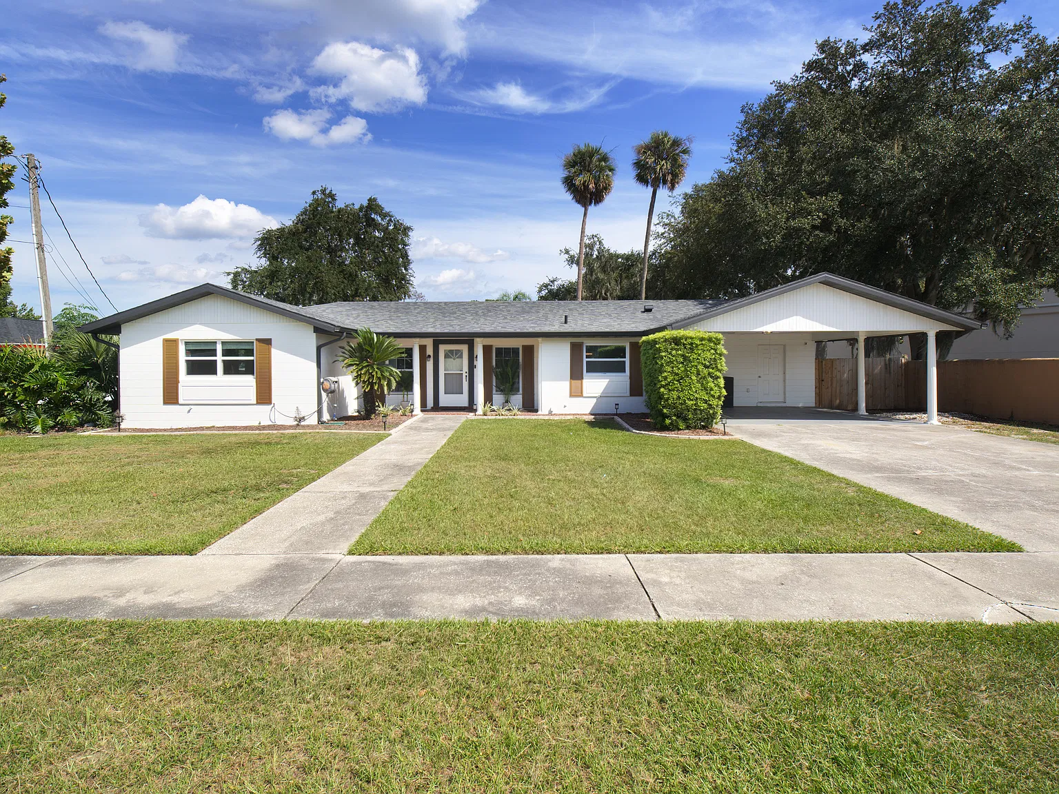 4 bed, 1900 sqft, $2,400 — Photo 1