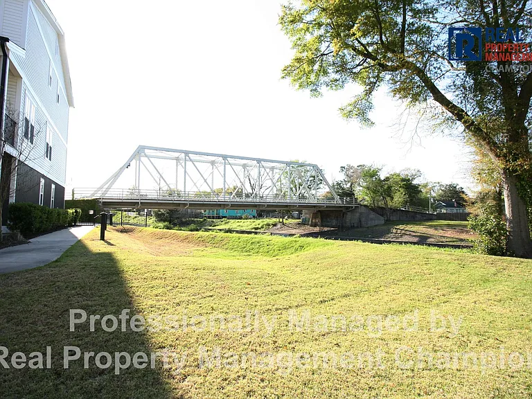 331 McIvers Aly — Photo 31