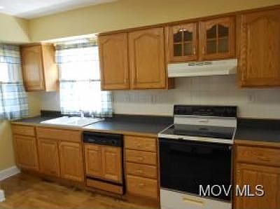 4th image of 2712 Emerson Ave