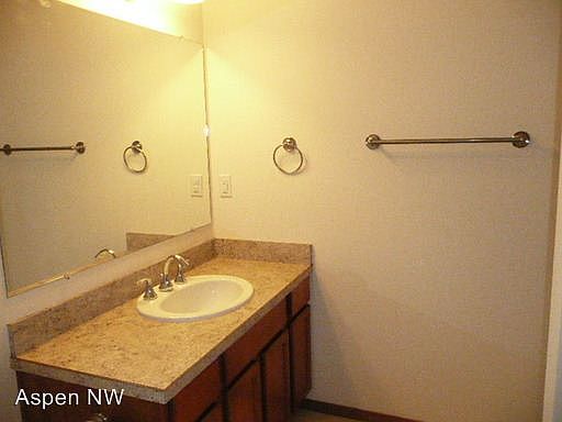 3rd image of 14010 87th Avenue Ct NW