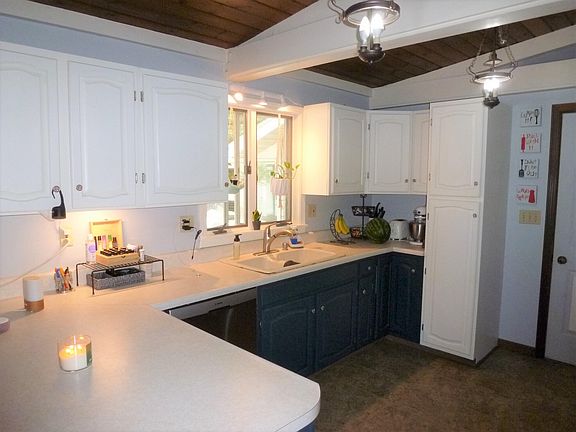 4th image of 1190 Dow Dr