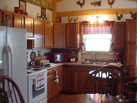 4th image of 200 Country Cabin Hl