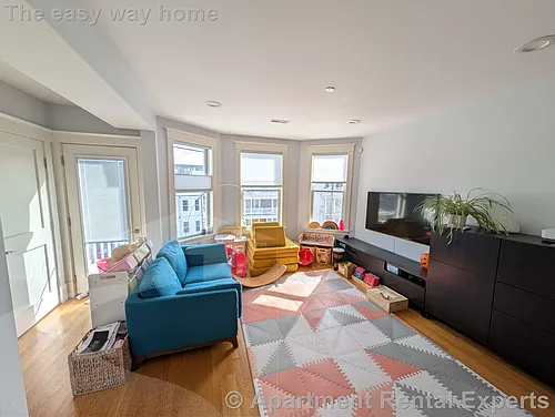 29 Cameron Ave Photo 1