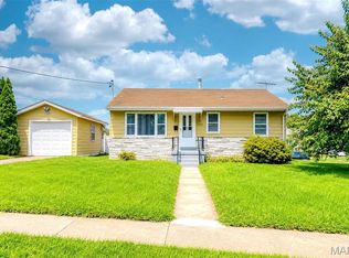 3349 Marmary Ln, Saint Ann, MO 63074