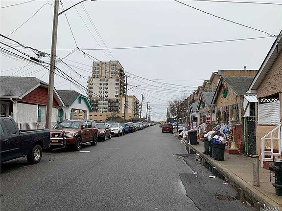 2nd image of 168 26th St #B