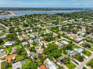 1010 Comanche St, Jupiter, FL 33458
