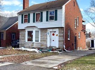 12230 Lansdowne St, Grosse Pointe, MI 48224