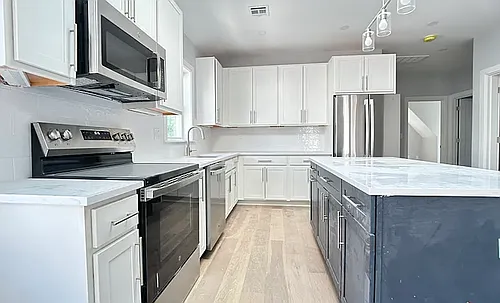 51 Fairbanks St Photo 1