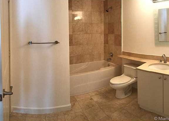 5th image of 171 SE 14th St #1201
