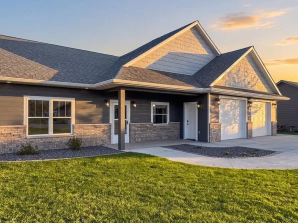206 Ore-Be-Gone Ct, Gilbert, MN 55741