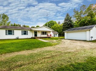 4131 Fikes Rd, Benton Harbor, MI 49022