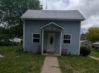 106 Pine St, Peterson, IA 51047