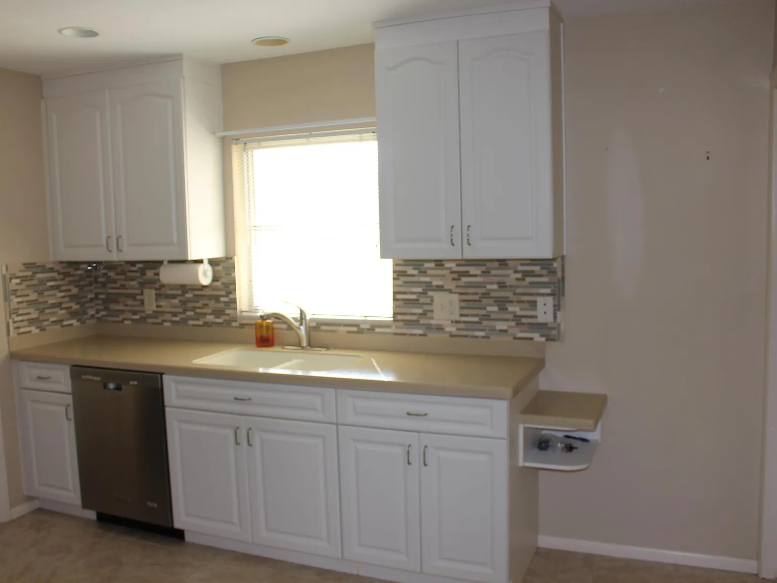3 bed, 2624 sqft, $2,700 — Photo 4
