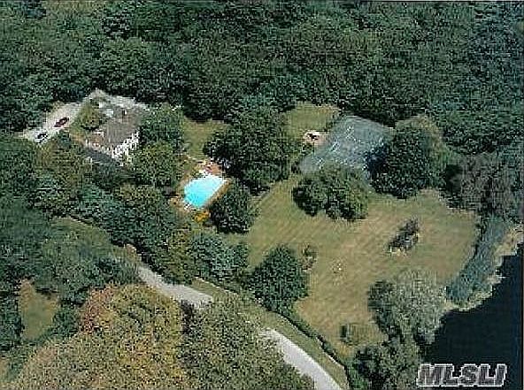 2nd image of 105 Ocean Ave