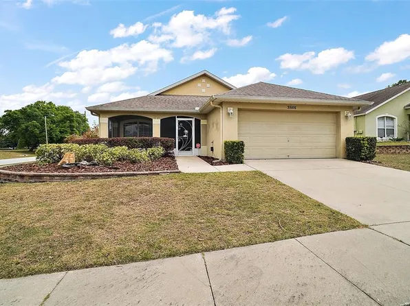 3866 Bayshore Cir, Tavares, FL 32778