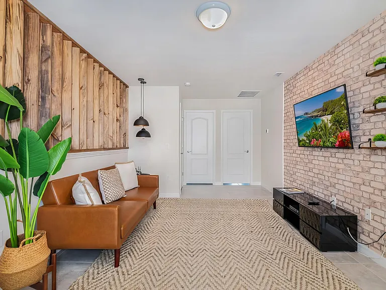 7427 Oakmoss Loop — Photo 22