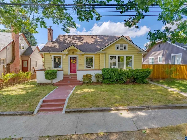 465 21st St SE, Salem, OR 97301