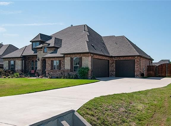 3rd image of 1241 Bluff Springs Dr