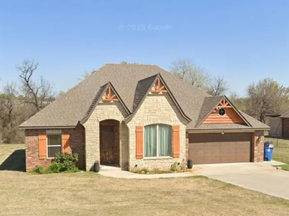 2693 NW 7th St, Newcastle, OK 73065