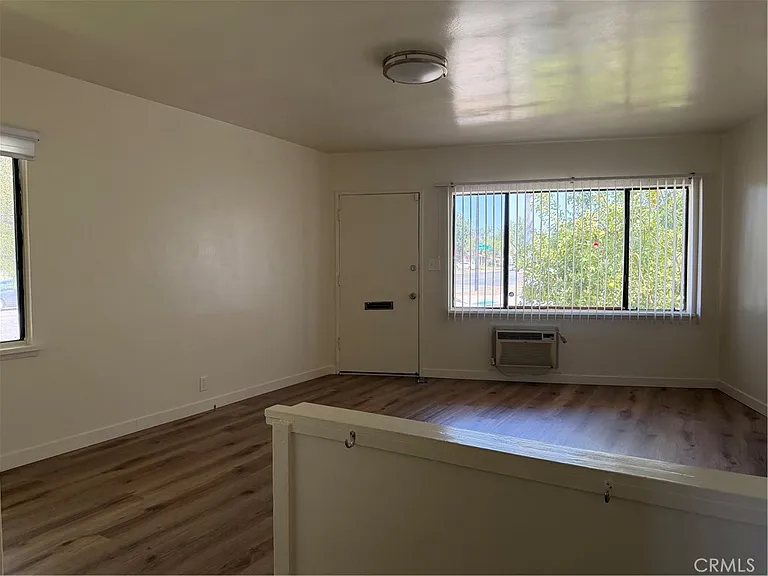 1340 N Buena Vista St #A — Photo 28