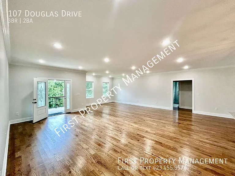 107 Douglas Dr — Photo 14