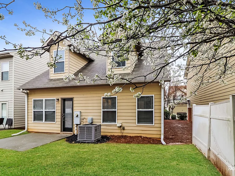14 Greenfield Dr — Photo 14