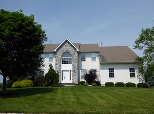 4 Alma Ct, Somerset, NJ 08873