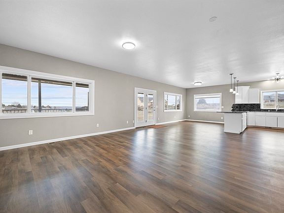 5th image of 4340 Rosencrans Rd