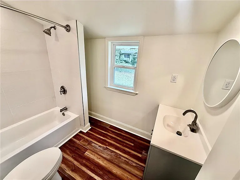 211 Dartmouth St — Photo 13