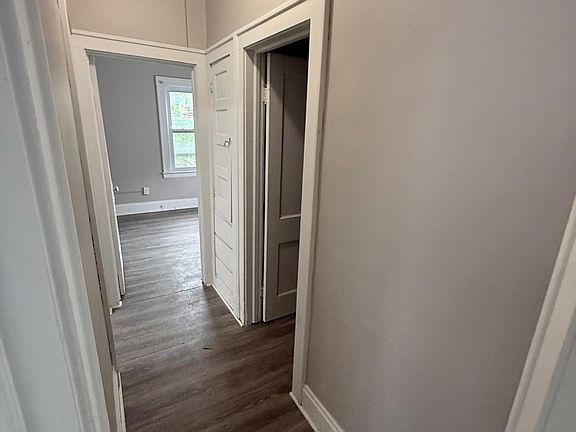 4th image of 11917 Parkhill Ave #2