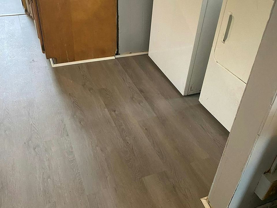 2nd image of 411 1st St