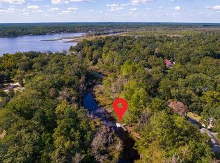 135 Waterview Cove Dr, Freeport, FL 32439