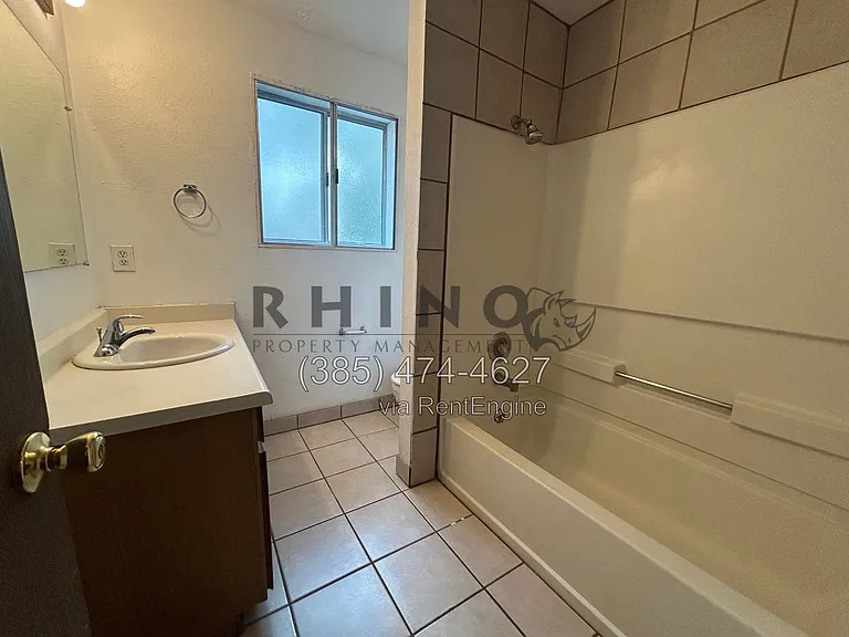 463 N 1465 W — Photo 7
