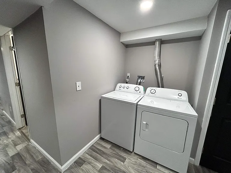 609 Aldworth Rd — Photo 32