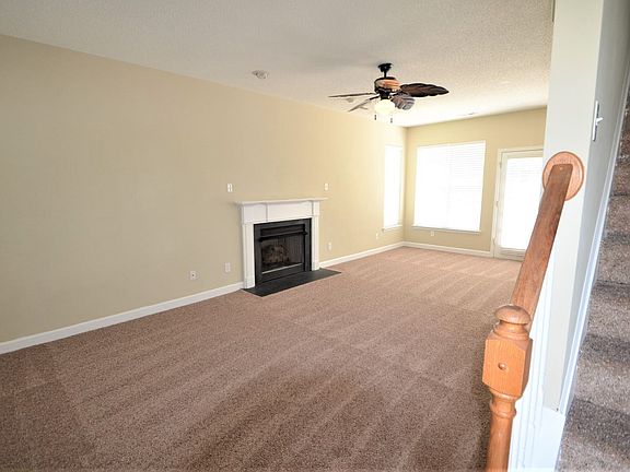 4th image of 7904 Shiny Meadow Ln