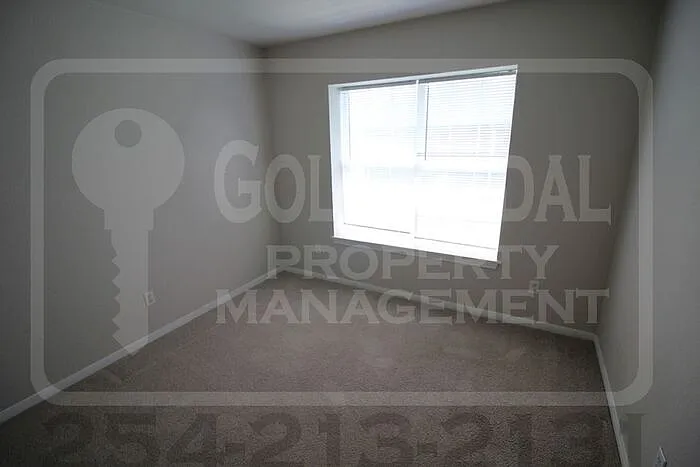 302 James Loop — Photo 13